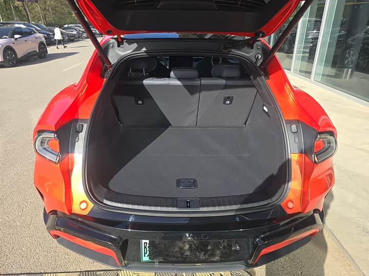 Фото 8 - Xiaomi YU7