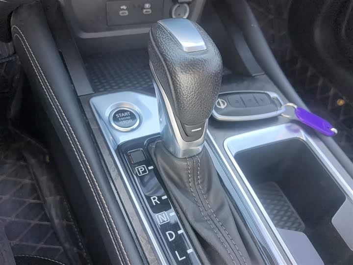 Фото 14 - Nissan Teana