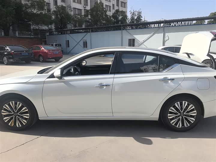 Фото 5 - Nissan Teana