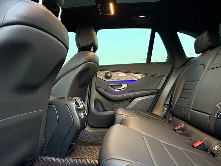 Фото 11 - Mercedes-Benz GLC-Class