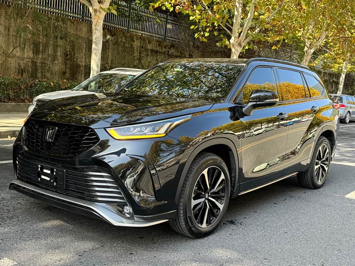 Фото 1 - Toyota Crown Kluger