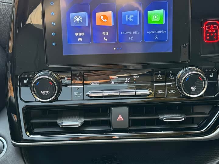 Фото 10 - Toyota Crown Kluger