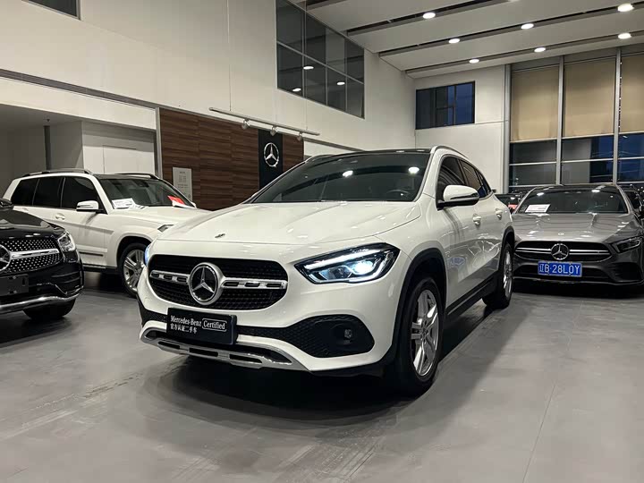 Фото 1 - Mercedes-Benz GLA-Class