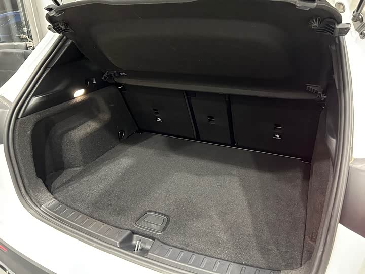 Фото 13 - Mercedes-Benz GLA-Class