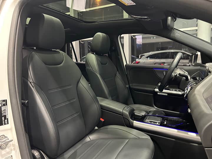 Фото 16 - Mercedes-Benz GLA-Class