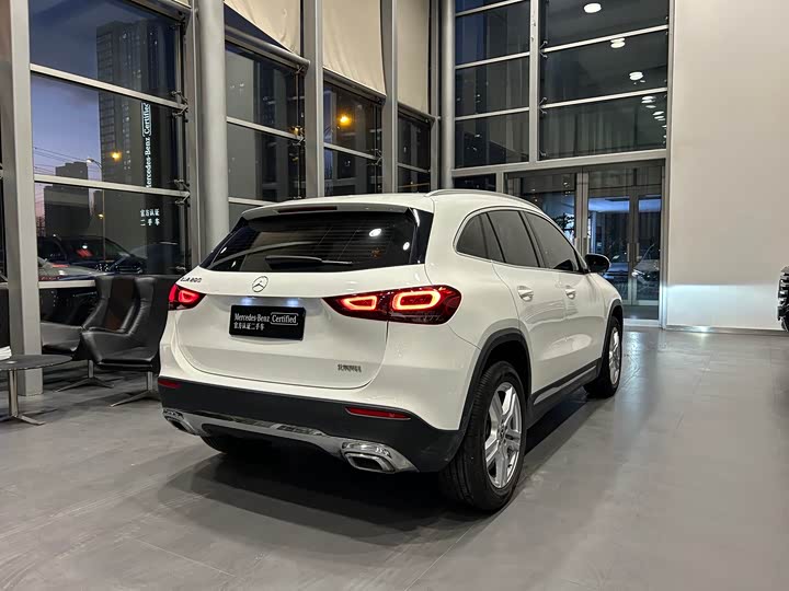 Фото 19 - Mercedes-Benz GLA-Class