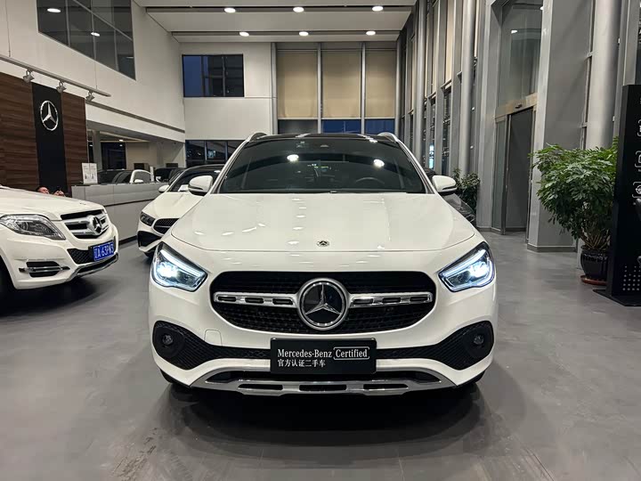 Фото 2 - Mercedes-Benz GLA-Class