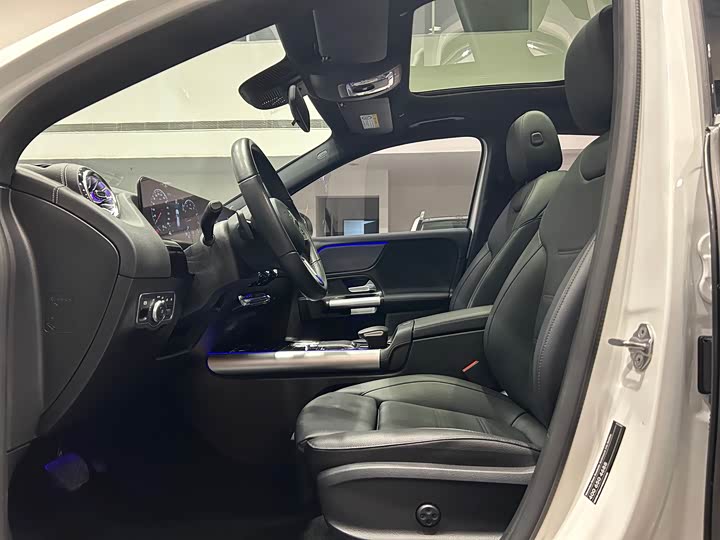 Фото 5 - Mercedes-Benz GLA-Class