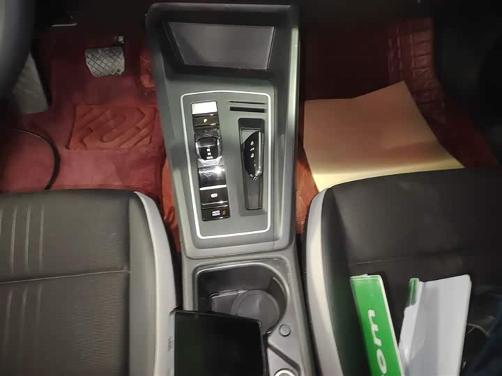 Фото 14 - Volkswagen Golf