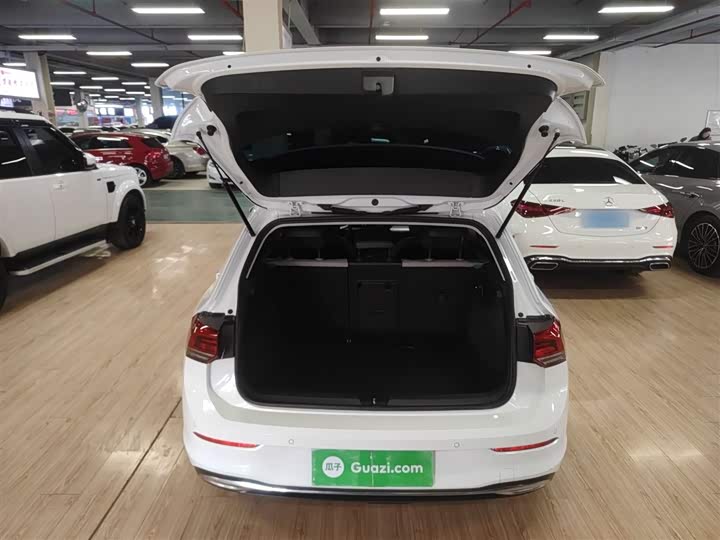 Фото 19 - Volkswagen Golf