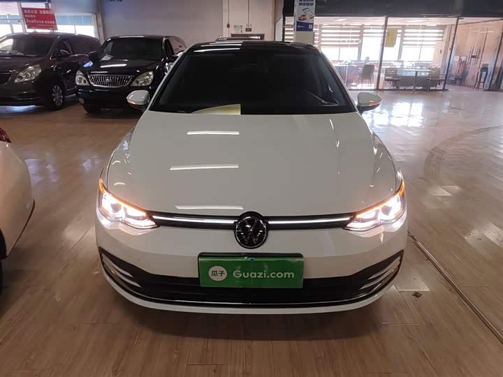 Фото 3 - Volkswagen Golf