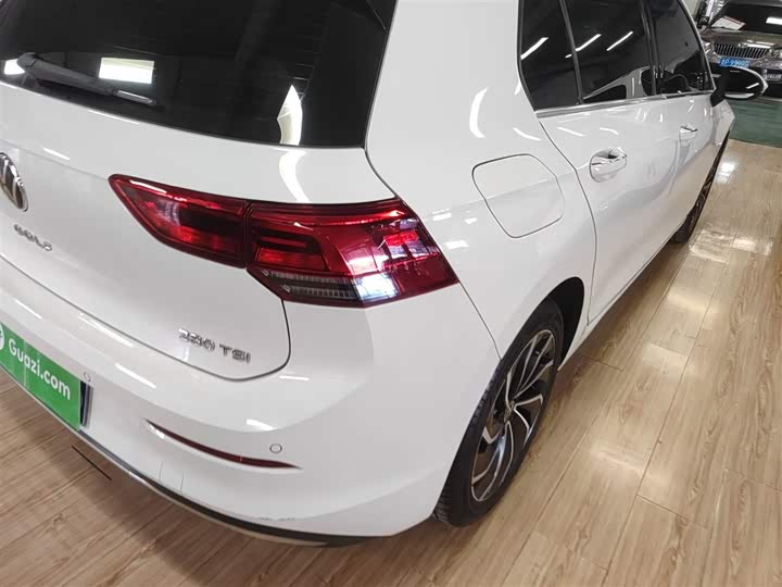 Фото 8 - Volkswagen Golf