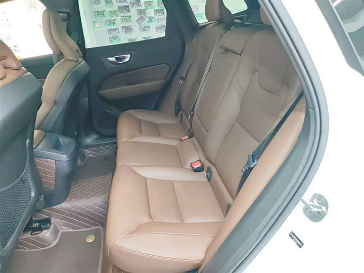 Фото 17 - Volvo XC60