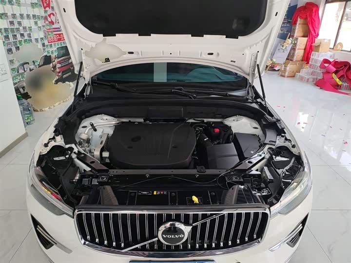 Фото 20 - Volvo XC60