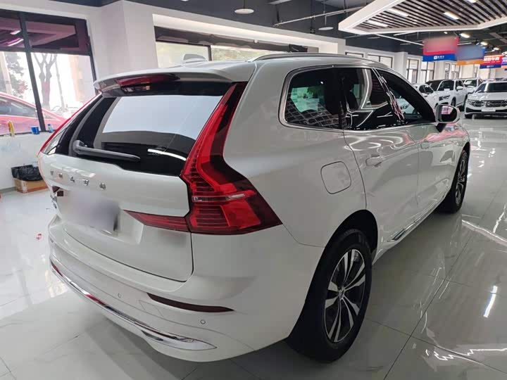 Фото 7 - Volvo XC60