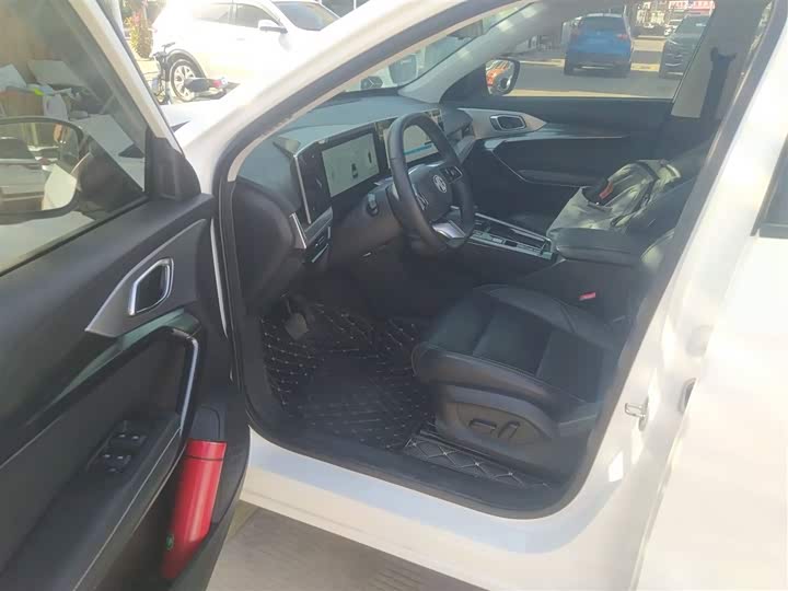 Фото 16 - MG Motor One