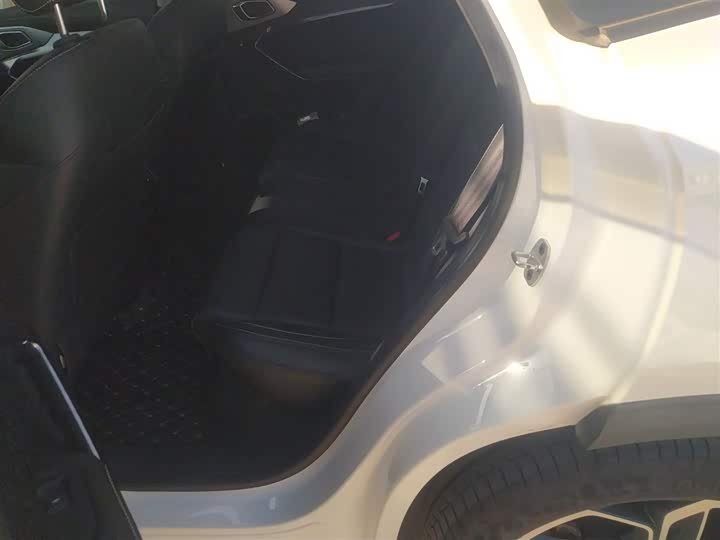 Фото 17 - MG Motor One