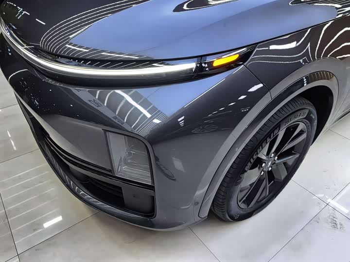 Фото 12 - LiXiang L7