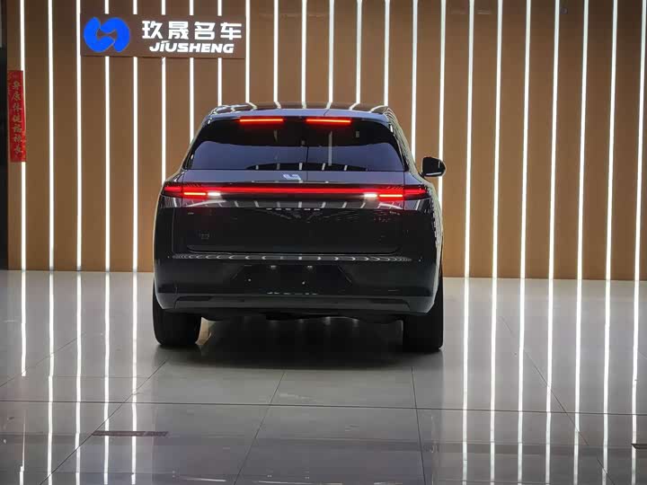 Фото 16 - LiXiang L7