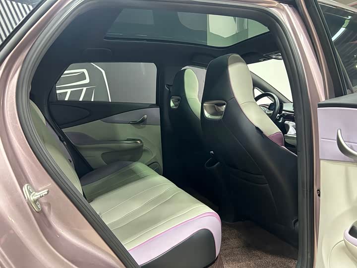 Фото 8 - BYD Dolphin