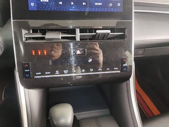 Фото 13 - Toyota Avalon