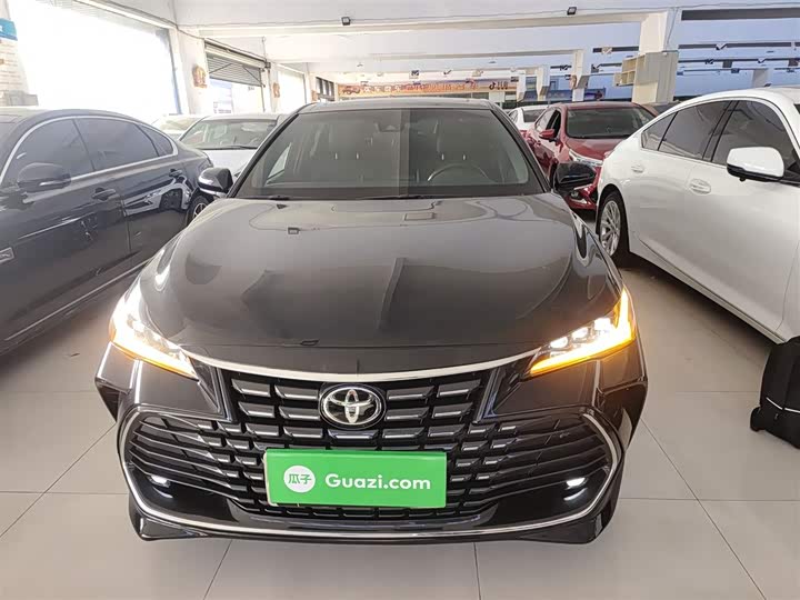 Фото 3 - Toyota Avalon