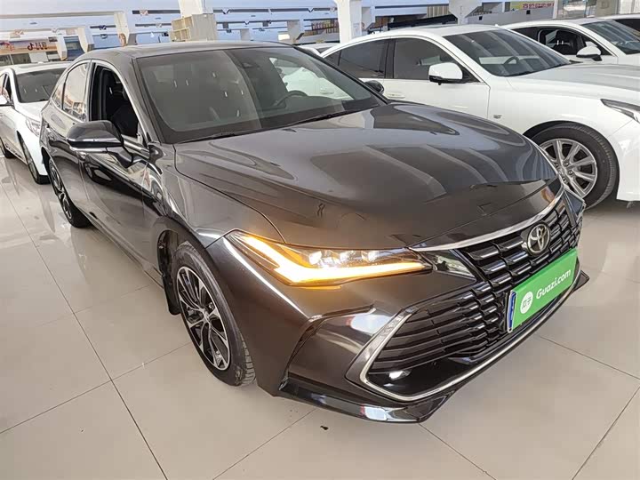 Фото 4 - Toyota Avalon