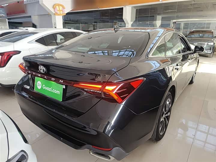 Фото 7 - Toyota Avalon