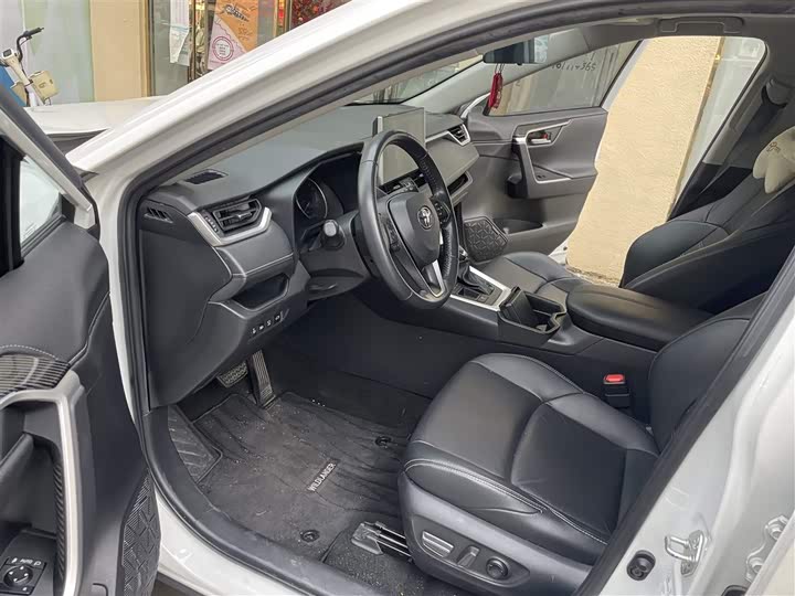 Фото 7 - Toyota Wildlander