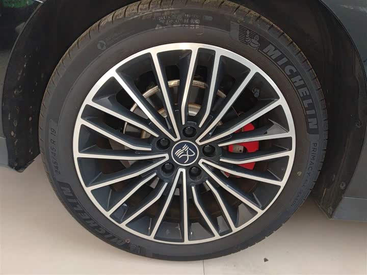 Фото 26 - BYD Han