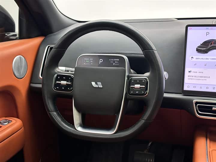 Фото 12 - LiXiang L9