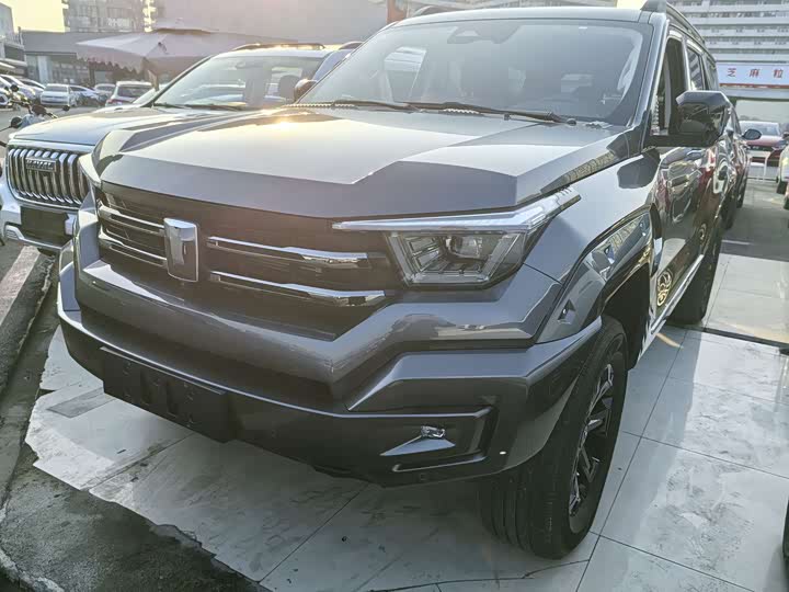 Фото 1 - Tank 400 Hybrid