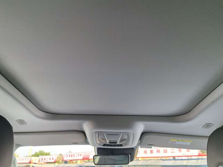 Фото 11 - Tank 400 Hybrid