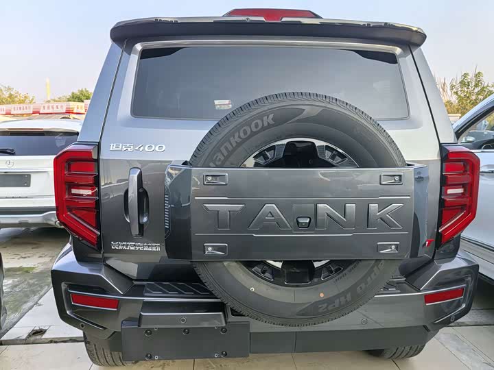 Фото 13 - Tank 400 Hybrid