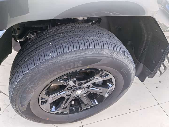 Фото 4 - Tank 400 Hybrid