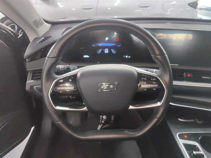 Фото 11 - Bestune B70