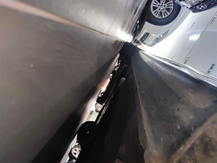 Фото 21 - Bestune B70