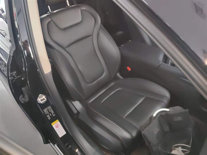 Фото 25 - Bestune B70