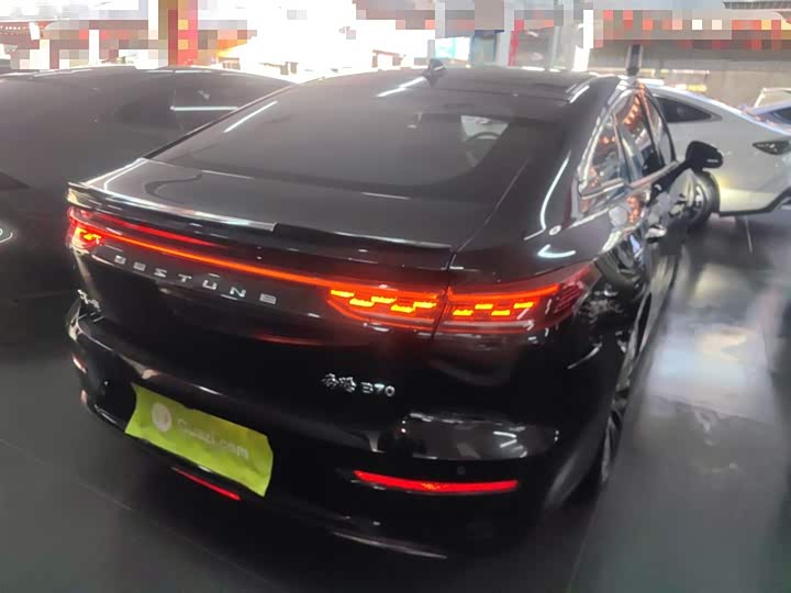 Фото 7 - Bestune B70