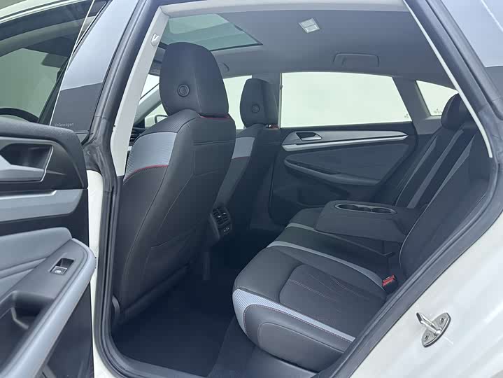 Фото 11 - Volkswagen Lamando L