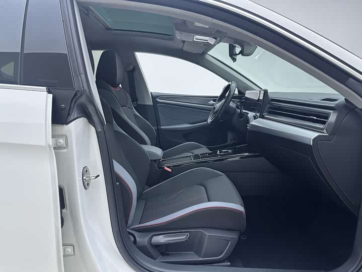 Фото 12 - Volkswagen Lamando L