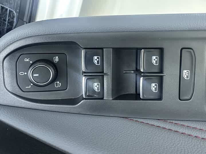 Фото 18 - Volkswagen Lamando L