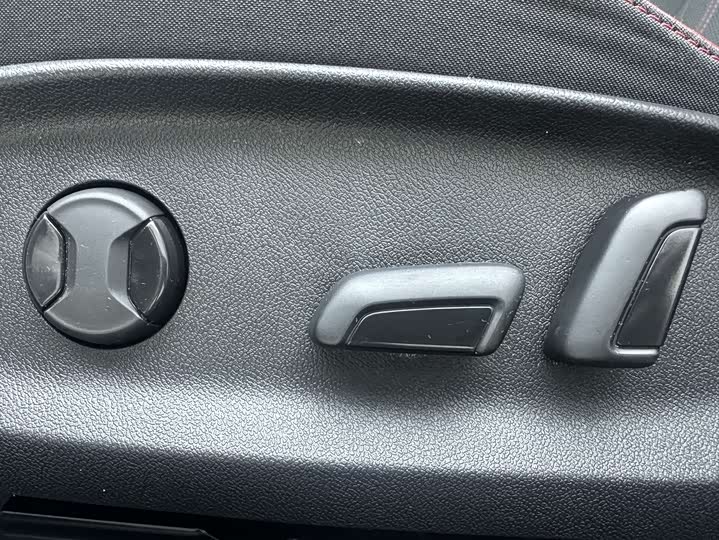 Фото 19 - Volkswagen Lamando L