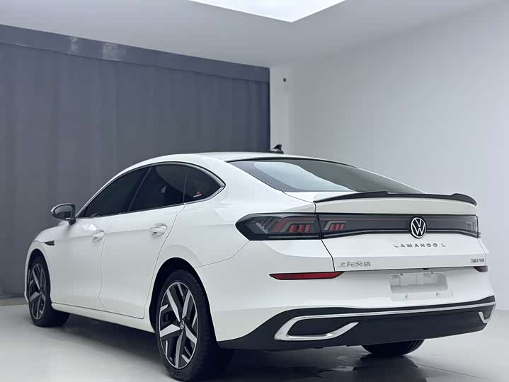 Фото 8 - Volkswagen Lamando L