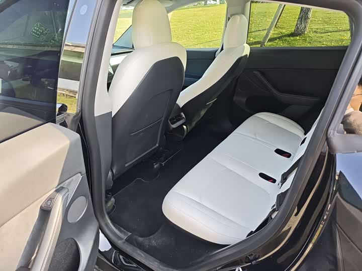 Фото 4 - Tesla Model Y