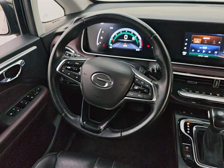 Фото 15 - GAC Trumpchi M6