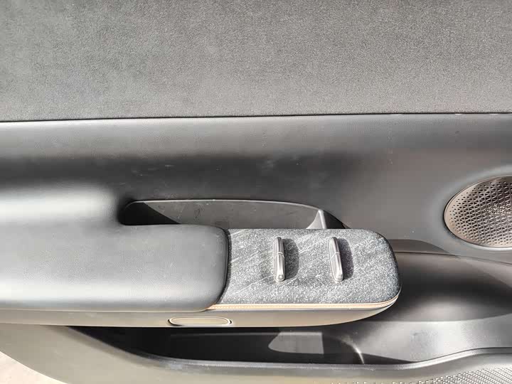 Фото 10 - Exeed Sterra ET