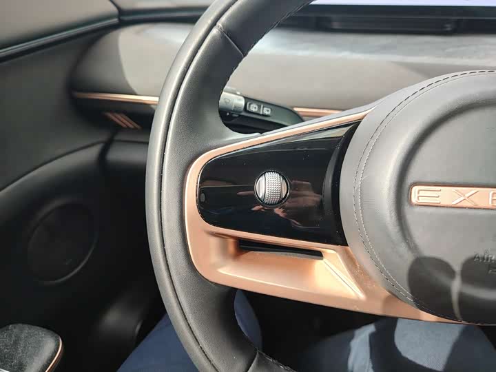 Фото 8 - Exeed Sterra ET