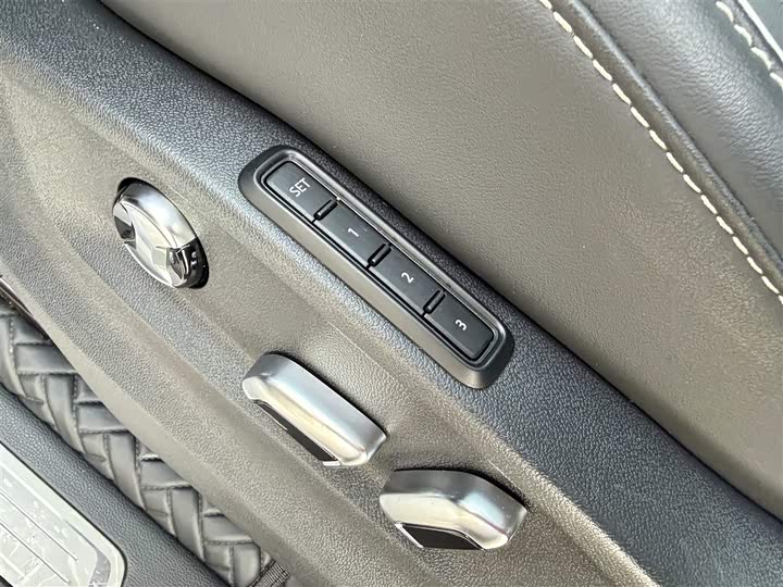 Фото 10 - Volkswagen Teramont Pro