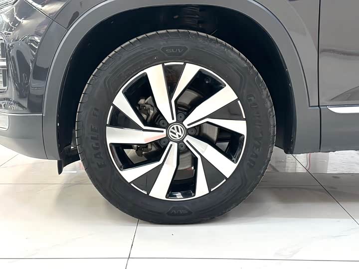 Фото 16 - Volkswagen Tayron